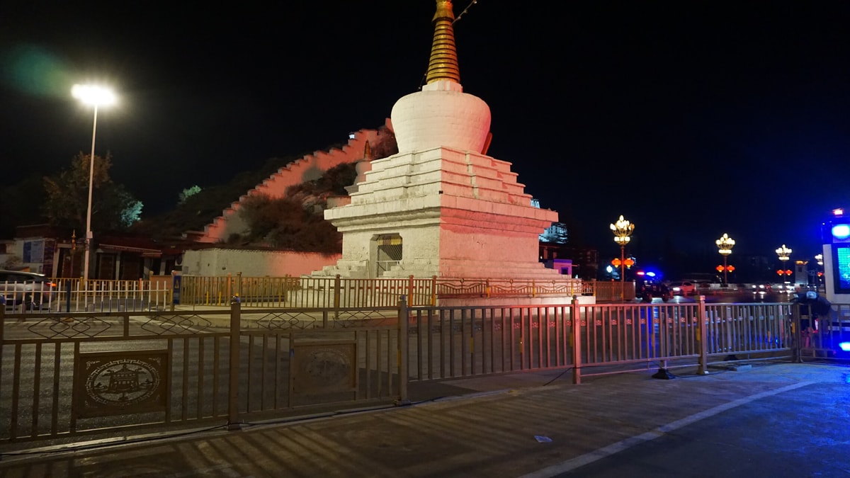 白塔