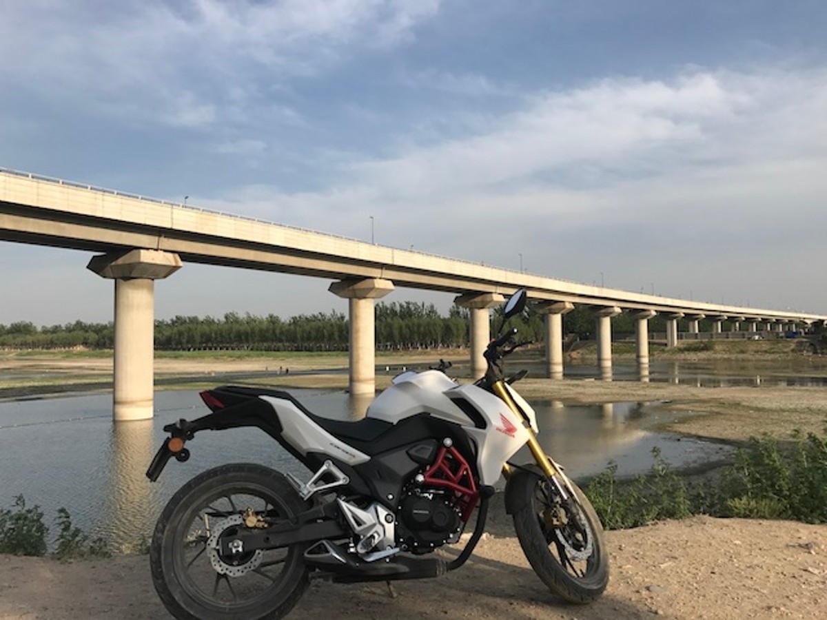 motorcycle04.jpg